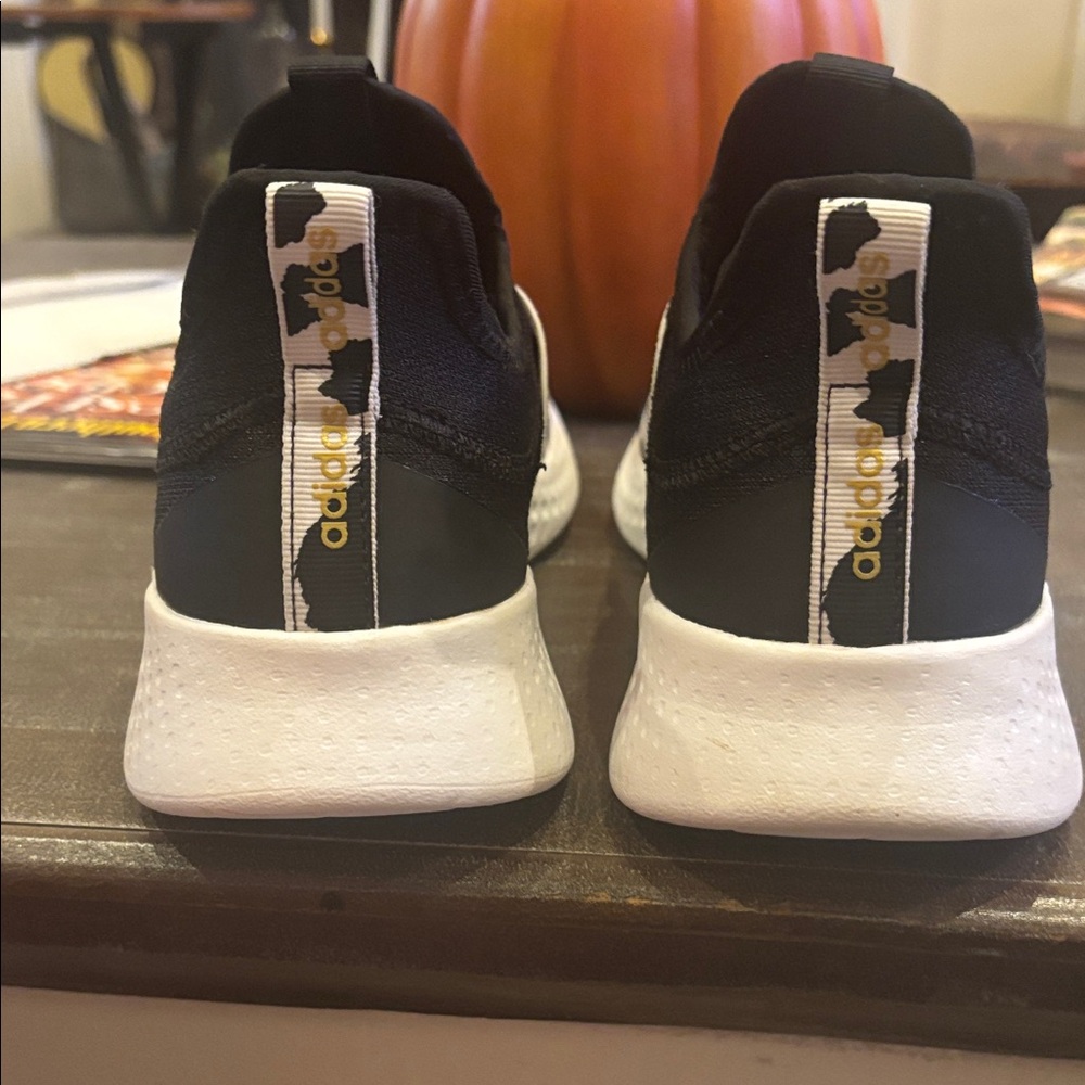 Adidas Black and White Slip-On Shoes with Gold Accents - Picture 4 of 4